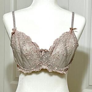 Felina Lingerie bra 38C. Gray semi-transparent with pink embroidery. Underwire